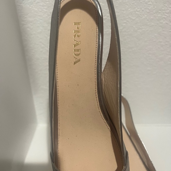 Prada size 40. Worn once. - Picture 3 of 4